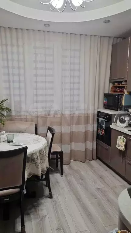3-к. квартира, 81 м, 3/15 эт. - Фото 1
