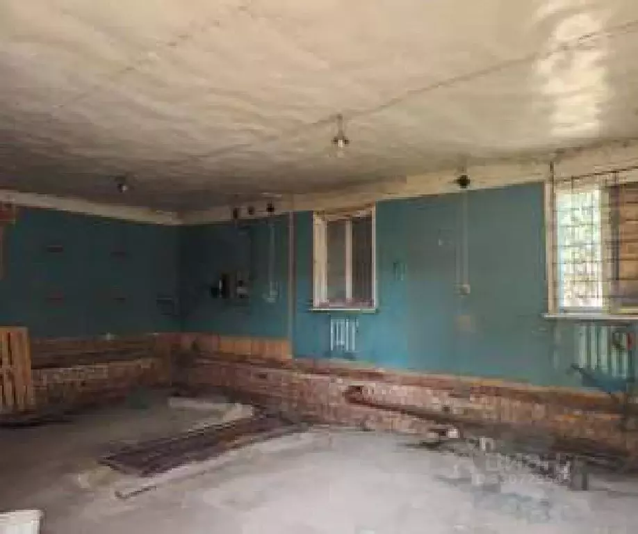 Гараж в Псковская область, Локня рп пл. Ленина, 3 (85 м) - Фото 1