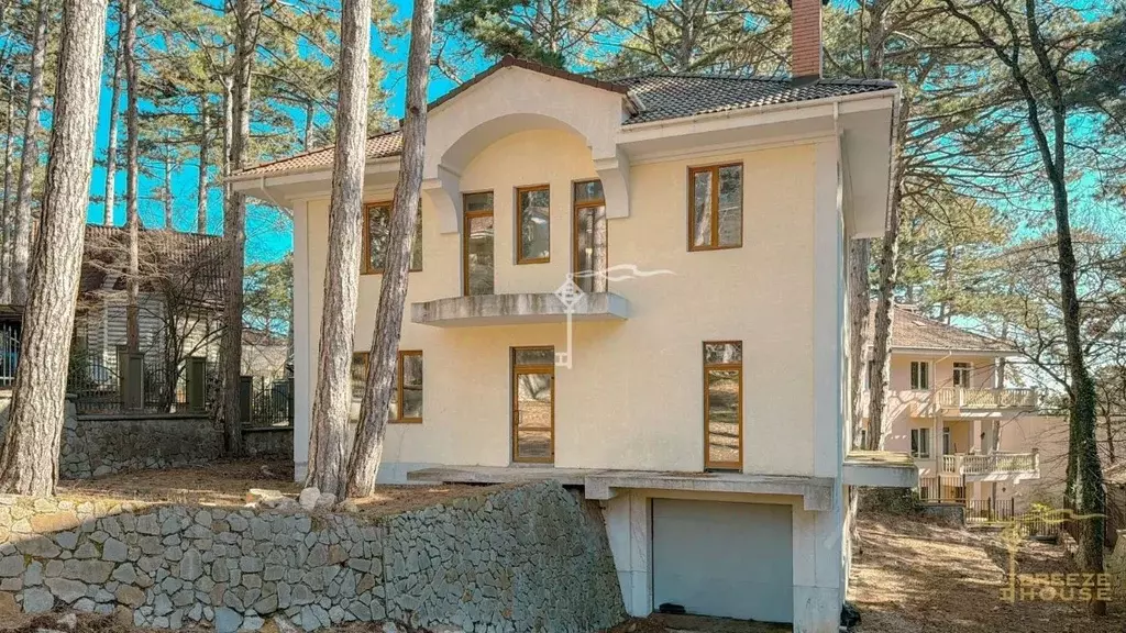 Дом в Крым, Ялта муниципальный округ, пос. Горное ул. Лесная, 21И (300 ... - Фото 1