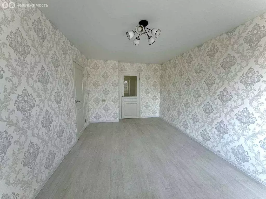 3-комнатная квартира: Казань, улица Рахимова, 25 (51.7 м) - Фото 0