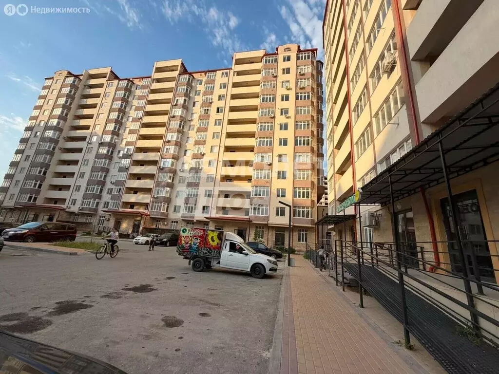 2-комнатная квартира: Каспийск, проспект М. Омарова, 9А (85 м) - Фото 1