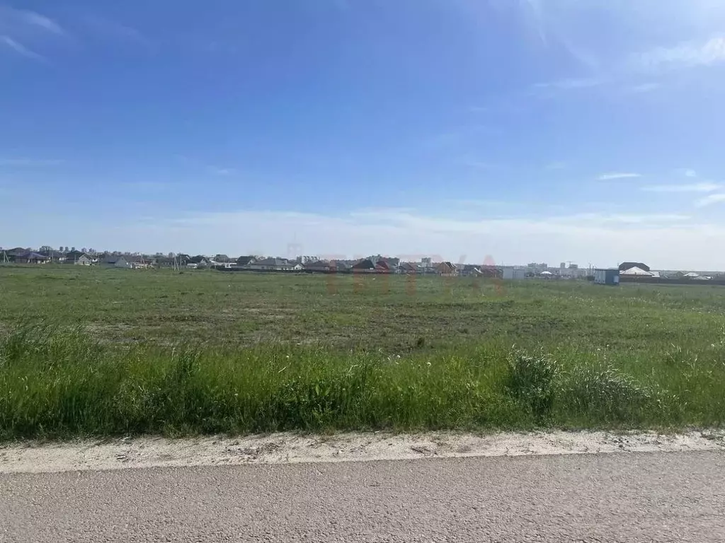 Участок в Белгородская область, Старооскольский городской округ, с. ... - Фото 1