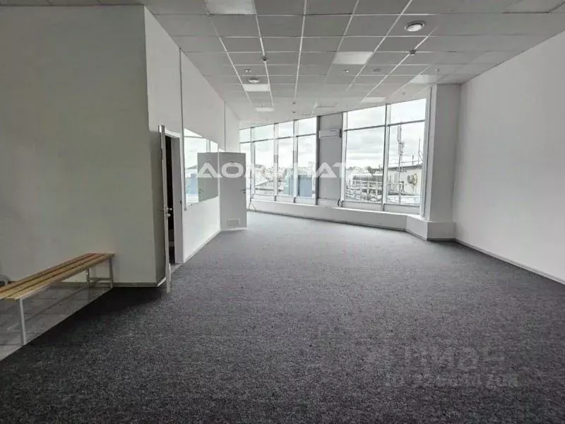 Помещение свободного назначения в Санкт-Петербург просп. Малый ... - Фото 1