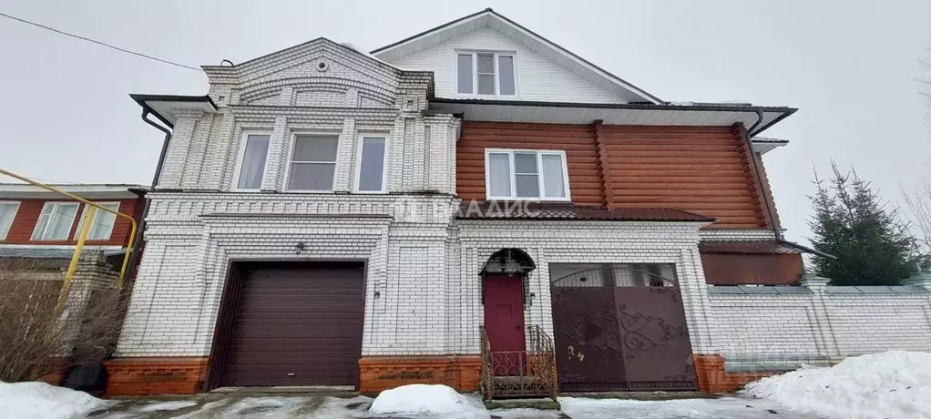 Дом в Марий Эл, Йошкар-Ола Первомайская ул., 15 (437 м) - Фото 1