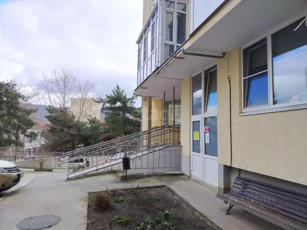 Помещение свободного назначения в Краснодарский край, Геленджик ул. ... - Фото 1