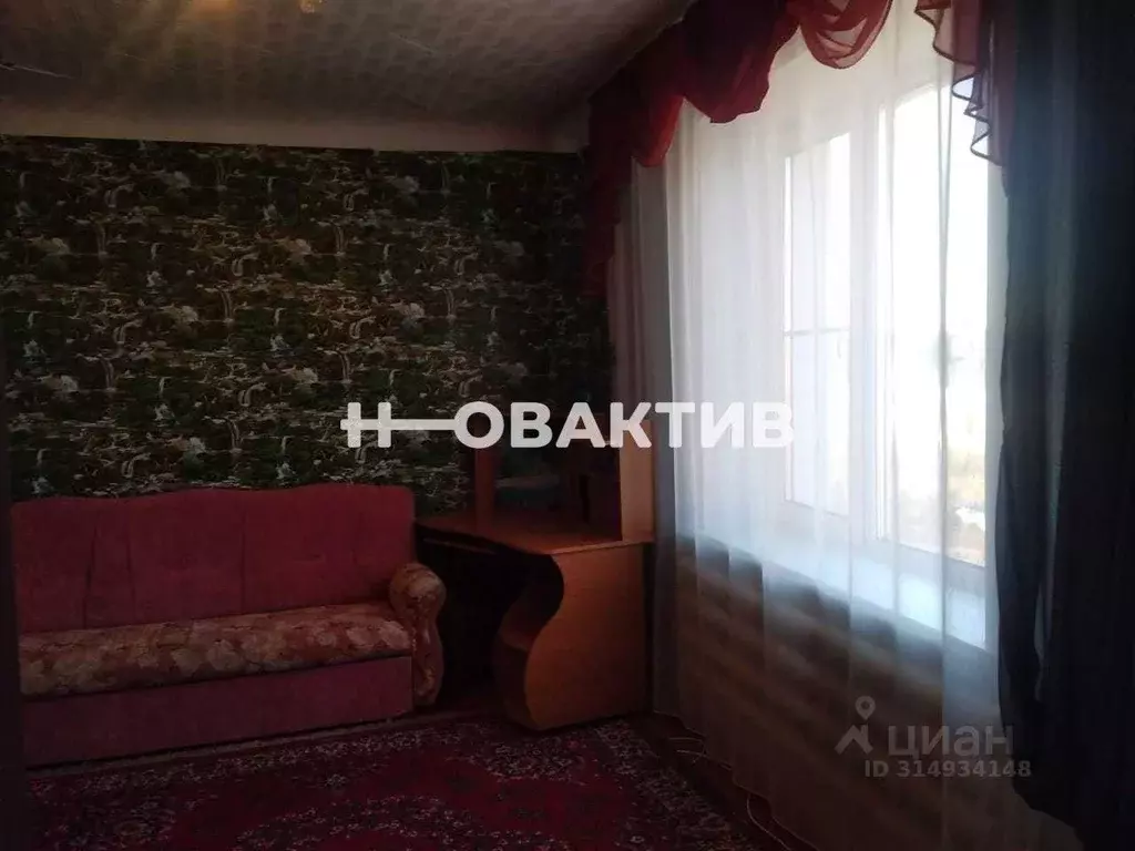 3-к кв. Алтайский край, с. Кулунда ул. Молодежная, 4 (56.3 м) - Фото 0