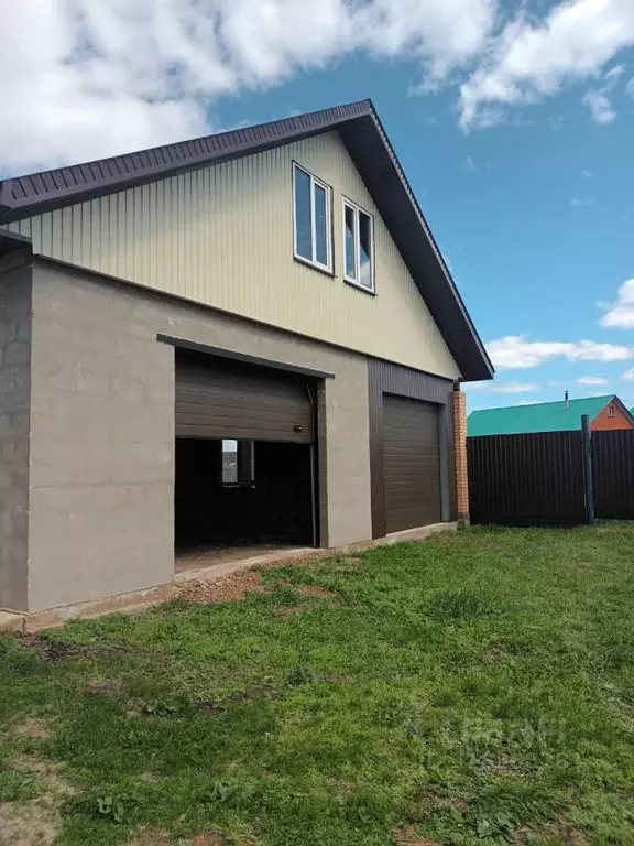 Дом в Башкортостан, Кушнаренковский сельсовет, с. Тарабердино ул. ... - Фото 1