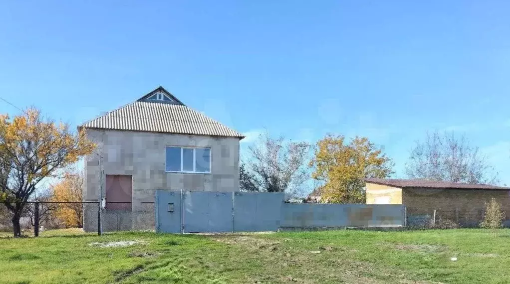 Дом в Крым, Кировский район, с. Яркое Поле ул. Солнечная, 2 (155 м) - Фото 1