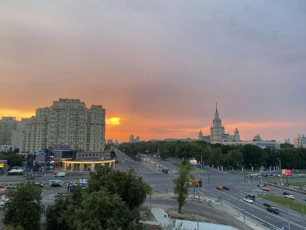 Продается 3-комнатная квартира - Фото 1
