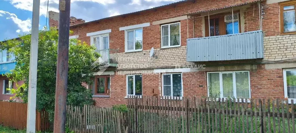 3-к кв. Рязанская область, Сапожок рп ул. 50 лет ВЛКСМ, 8 (56.0 м) - Фото 1