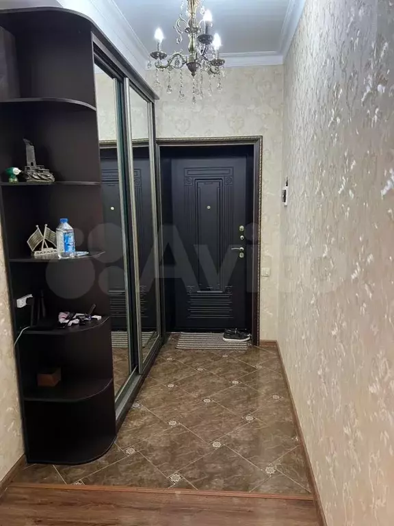 10 и более-к. квартира, 80 м, 8/10 эт. - Фото 0