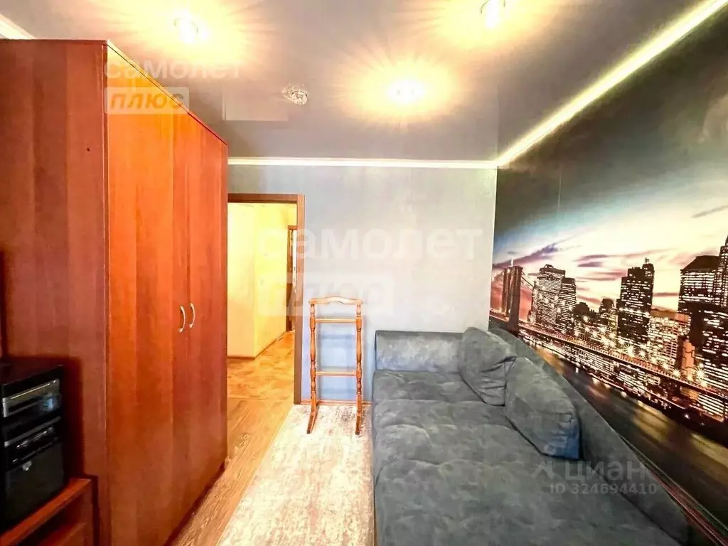 3-к кв. Челябинская область, Челябинск ул. Горького, 63 (65.0 м) - Фото 1