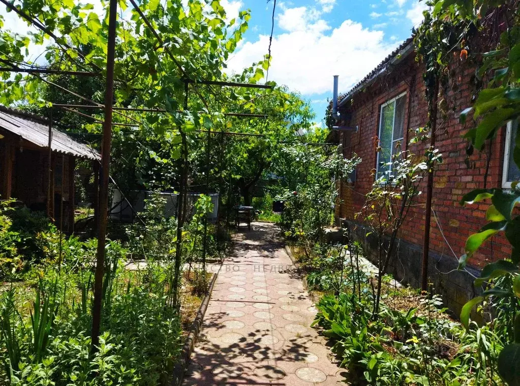 Дом в Краснодарский край, Хадыженск Апшеронский район, ул. Энгельса ... - Фото 2