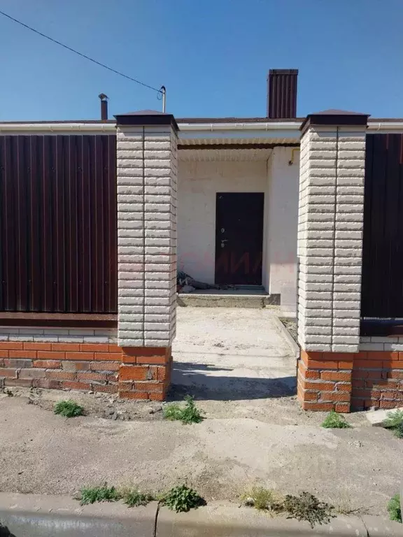 Дом в Ростовская область, Аксайский район, Грушевская ст-ца пер. ... - Фото 1