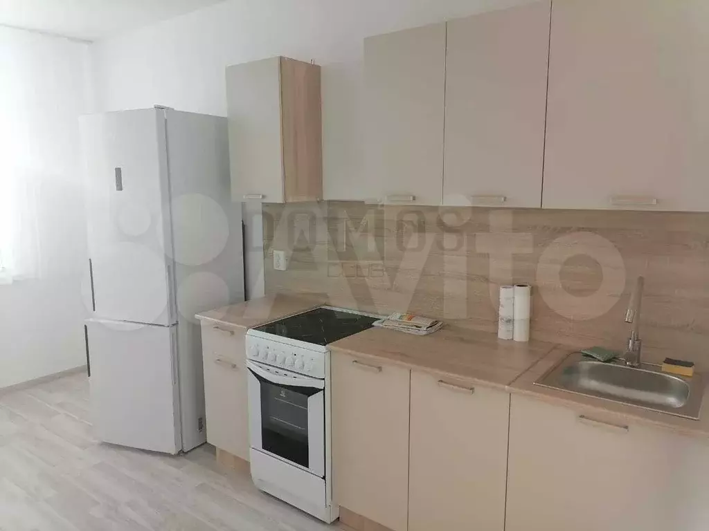 2-к. квартира, 60 м, 8/15 эт. - Фото 0