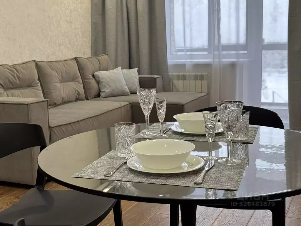 2-к кв. Хакасия, Абакан ул. Авиаторов, 5 (50.0 м) - Фото 1