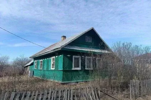Дом в Новгородская область, Новгородский район, Ракомское с/пос, д. ... - Фото 1