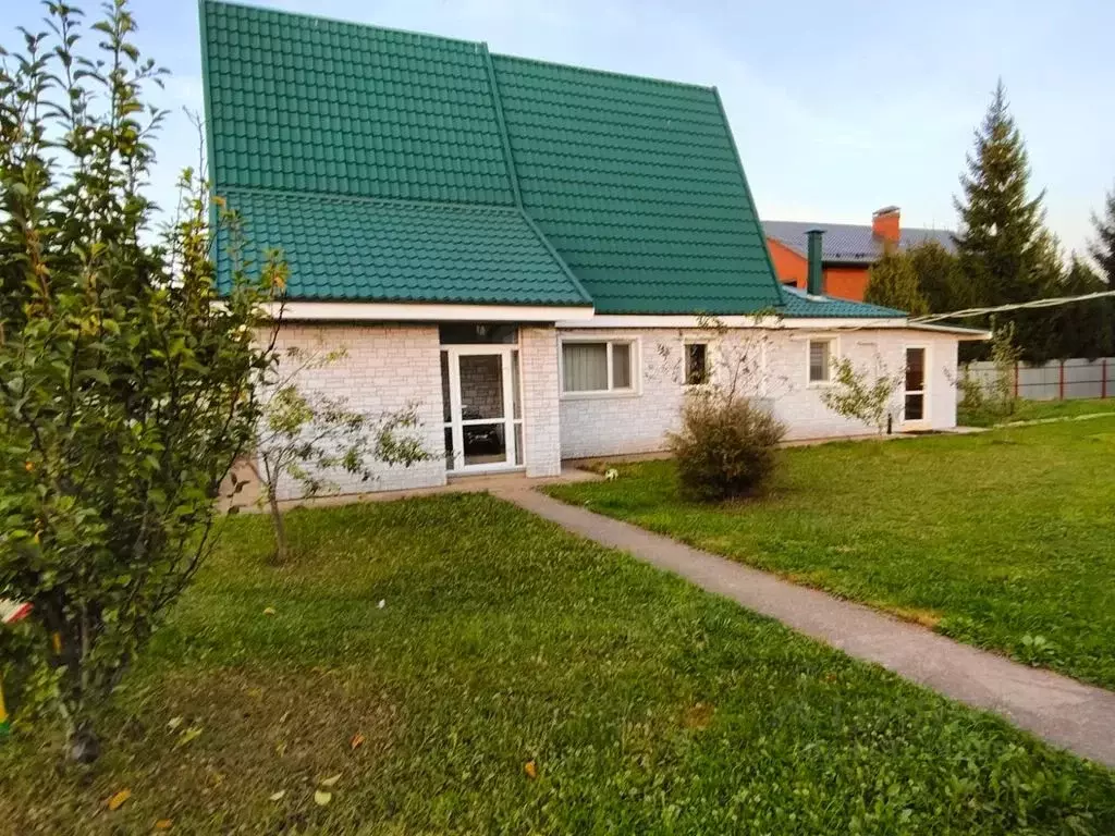 Дом в Московская область, Наро-Фоминск ул. 1-я Озерная, 6 (100 м) - Фото 1