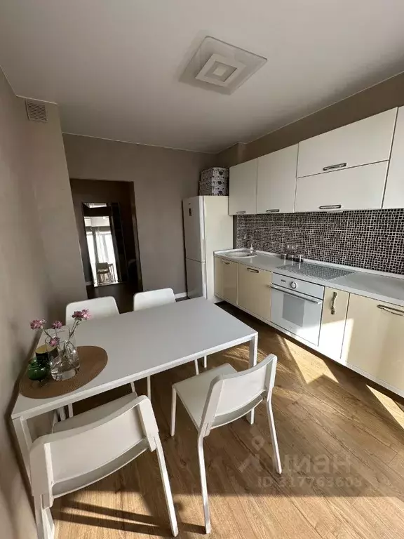 1-к кв. Красноярский край, Красноярск Взлетная ул., 30 (55.5 м) - Фото 0