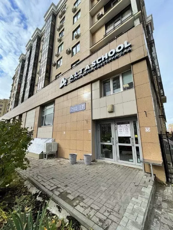 Помещение свободного назначения в Татарстан, Казань ул. Тулпар, 7 (230 ... - Фото 1