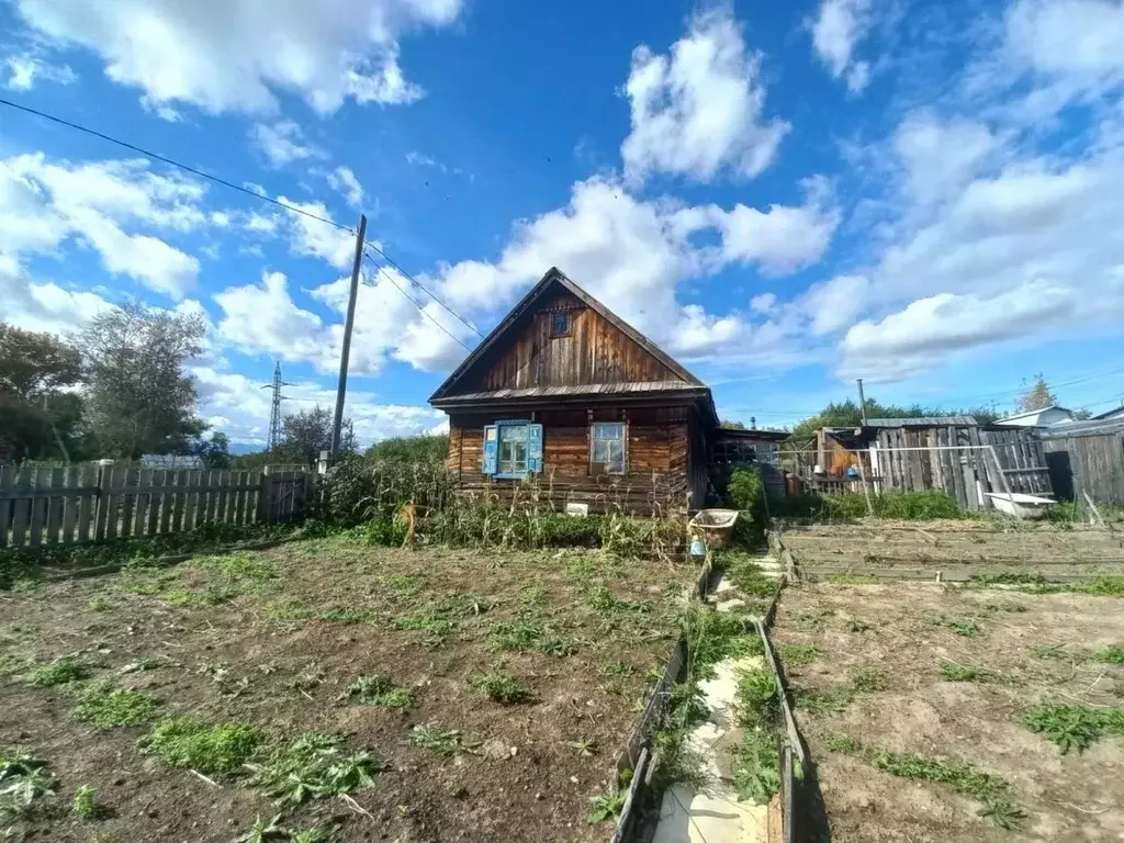 Дом в Хабаровский край, Комсомольск-на-Амуре пос. Победа, пер. ... - Фото 1