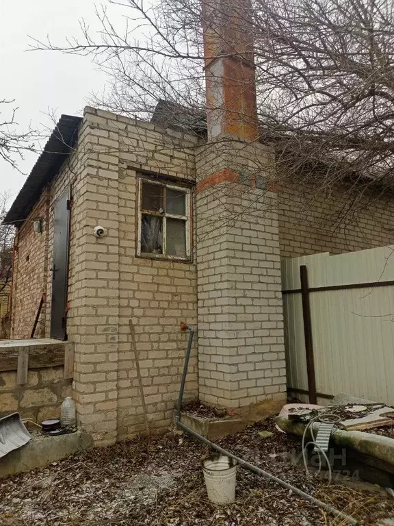 Дом в Волгоградская область, Волгоград ул. Карпинского (33 м) - Фото 1