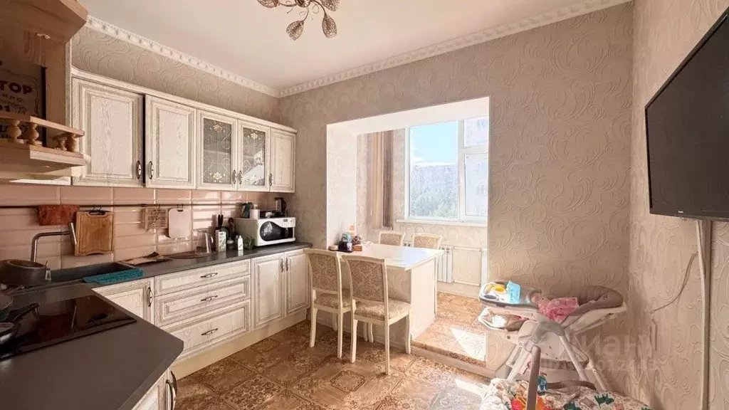 2-к кв. Саха (Якутия), Нерюнгри ул. Аммосова, 2 (60.5 м) - Фото 0