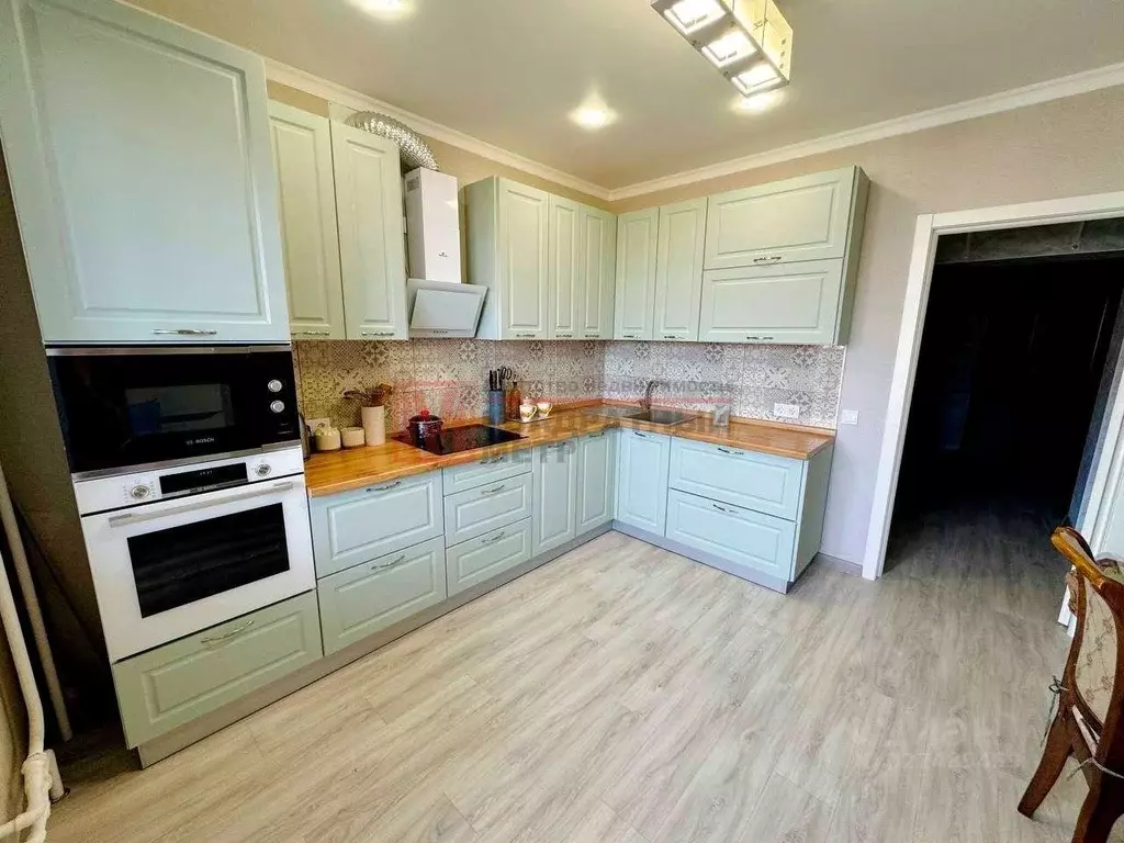 3-к кв. Белгородская область, Старый Оскол Степной мкр, 14 (101.0 м) - Фото 1