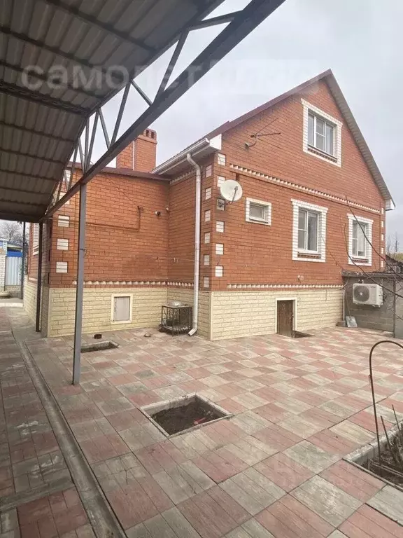 Дом в Астраханская область, Астрахань ул. Бирюзова, 49 (158 м) - Фото 0