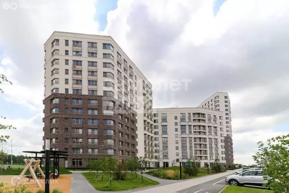 Квартира-студия: Тюмень, улица Фармана Салманова, 1 (28 м) - Фото 0