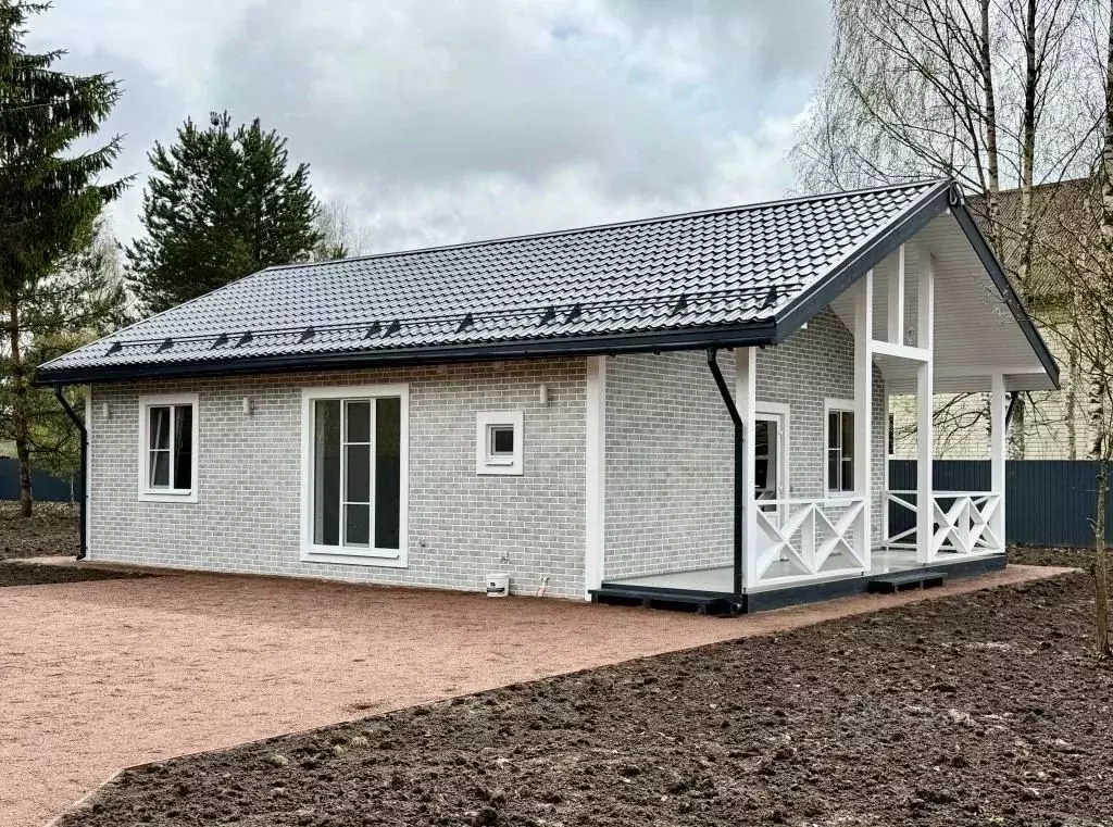 Дом в Ленинградская область, Гатчинский район, Вырица городской ... - Фото 0