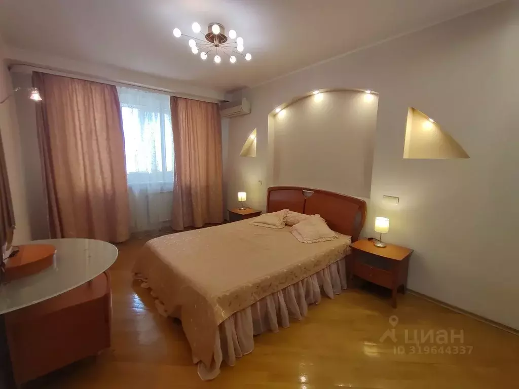 2-к кв. Москва ул. Академика Анохина, 5К3 (63.4 м) - Фото 0