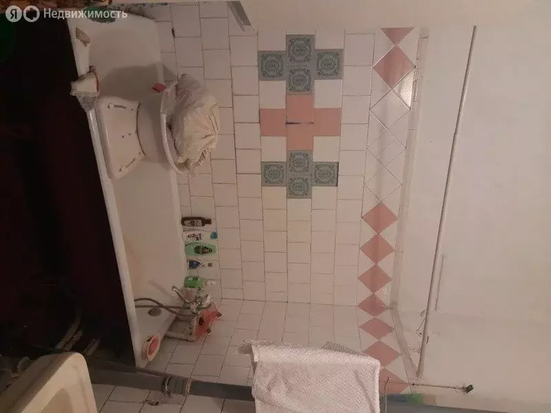 3-комнатная квартира: Нижний Новгород, улица Краснодонцев, 3 (68 м) - Фото 1