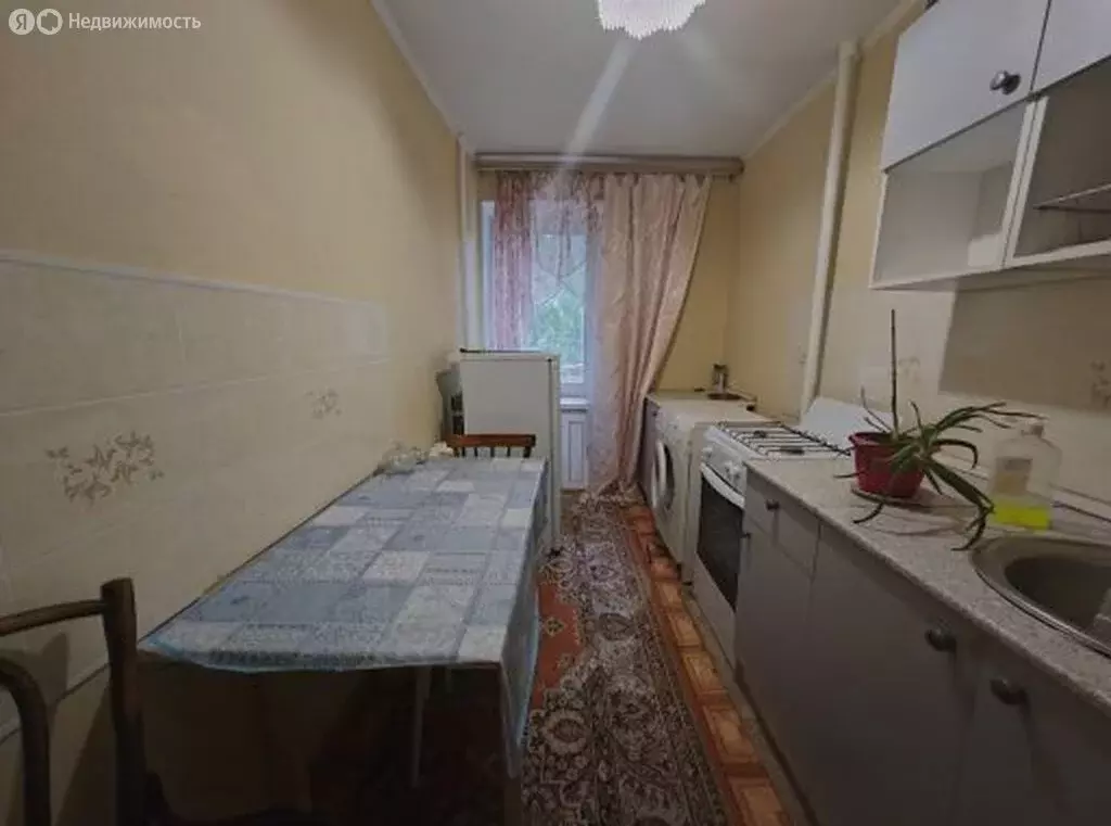 1-комнатная квартира: Саратов, улица имени С.Т. Разина, 80 (20 м) - Фото 1