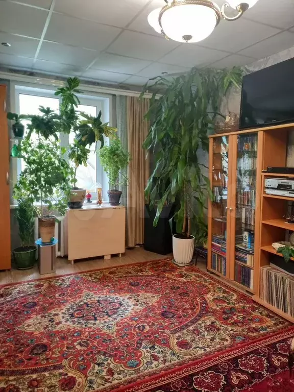 Комната 20 м в 3-к., 2/2 эт. - Фото 0