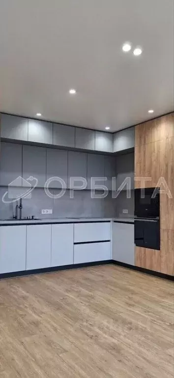 1-к кв. Тюменская область, Тюмень ул. Республики, 204к3 (57.2 м) - Фото 2