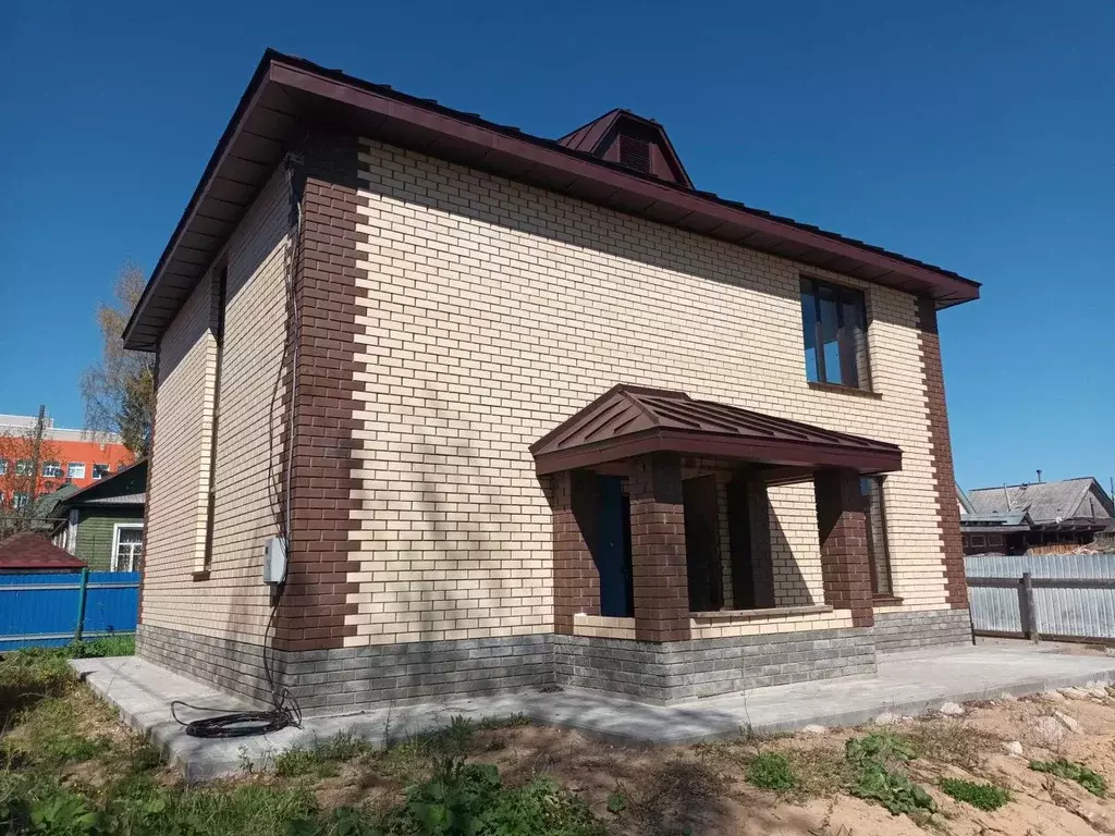 Коттедж в Коми, Сыктывкар Депутатский пер., 9 (220 м) - Фото 1
