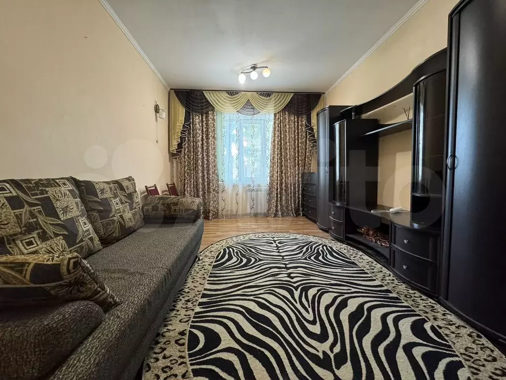 1-к. квартира, 40 м, 1/4 эт. - Фото 0