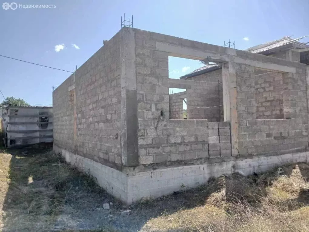 Дом в Натухаевская, микрорайон Южная долина (150 м) - Фото 1