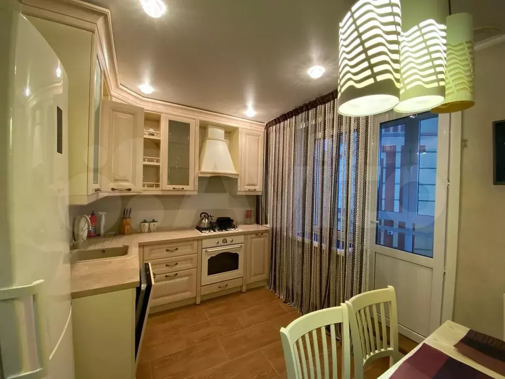 2-к. квартира, 60 м, 9/10 эт. - Фото 0