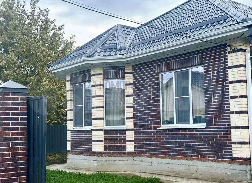 Дом в Краснодарский край, Динской район, Пластуновское с/пос, ... - Фото 1