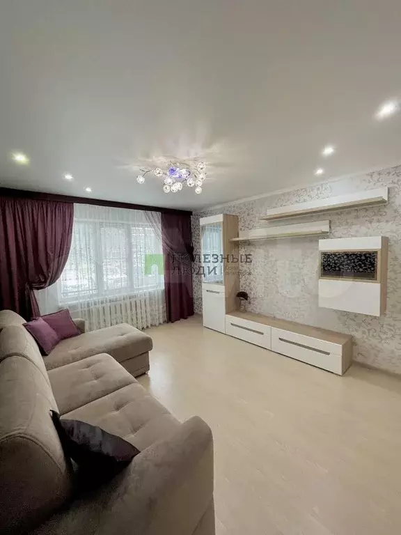 3-к. квартира, 71 м, 1/9 эт. - Фото 0
