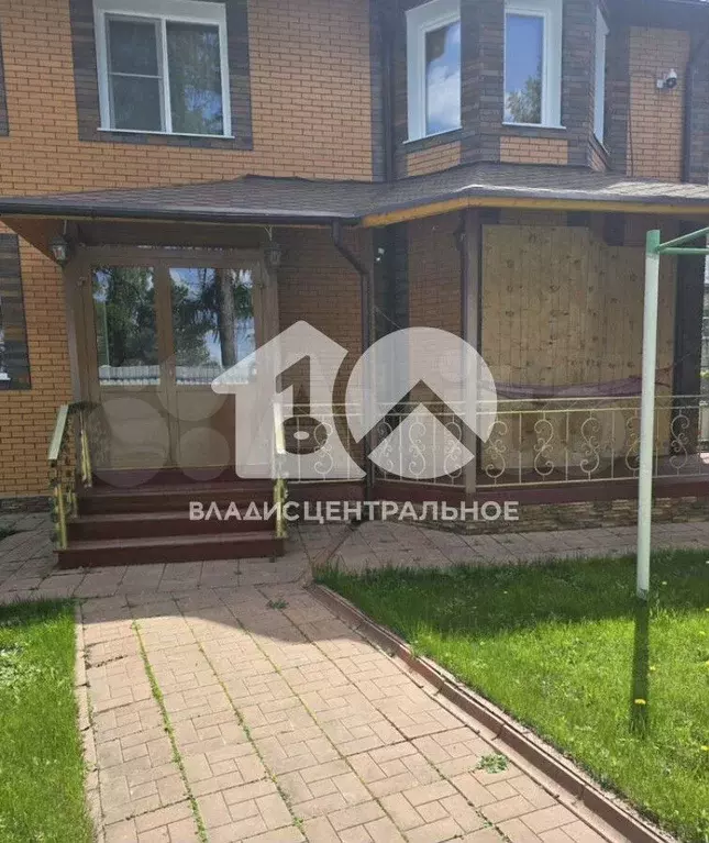 Дом 300,3 м на участке 6,9 сот. - Фото 1