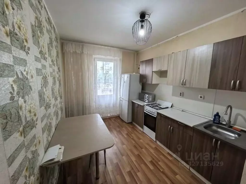 1-к кв. Татарстан, Альметьевск Алсу мкр, ул. Рината Галеева, 27 (40.0 ... - Фото 1