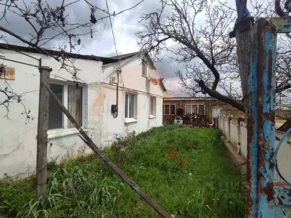 Дом в Крым, Сакский район, с. Митяево ул. Винницкая (56 м) - Фото 2