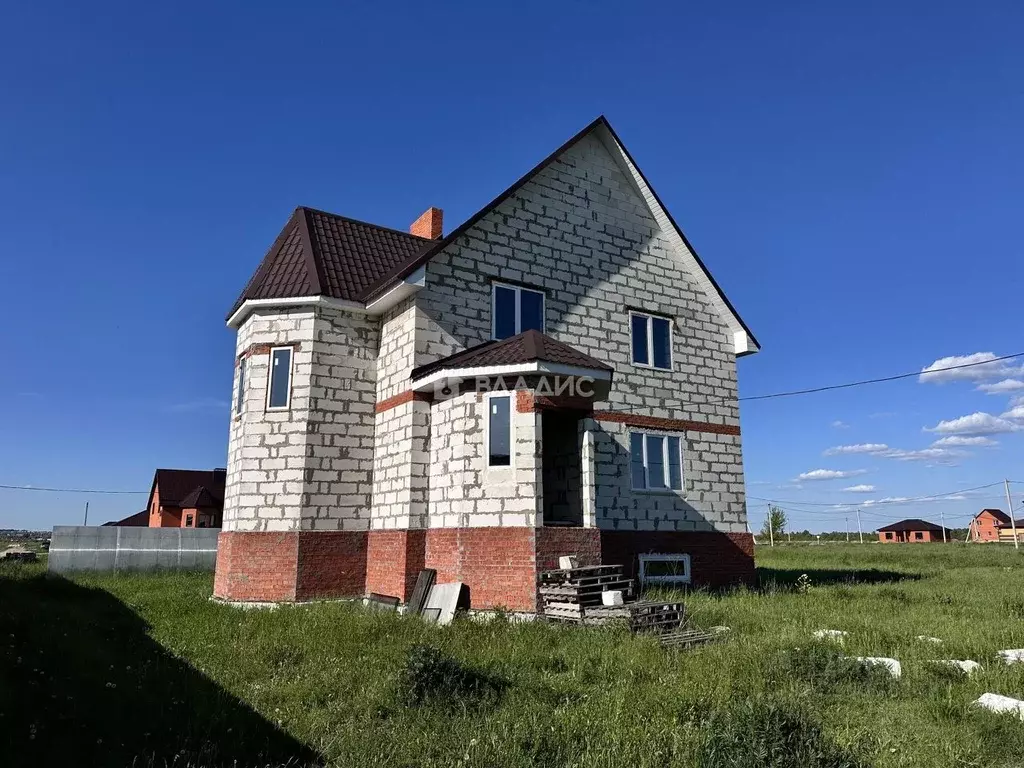 Дом в Пензенская область, с. Бессоновка ул. 2-я Береговая, 206 (250 м) - Фото 0
