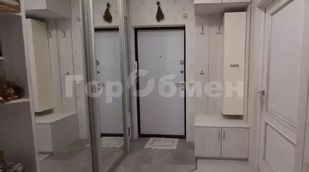 Продается 2-комнатная квартира - Фото 1