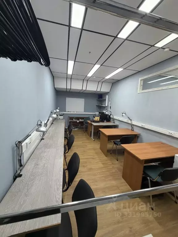 Офис в Свердловская область, Екатеринбург ул. Основинская, 10 (76 м) - Фото 1