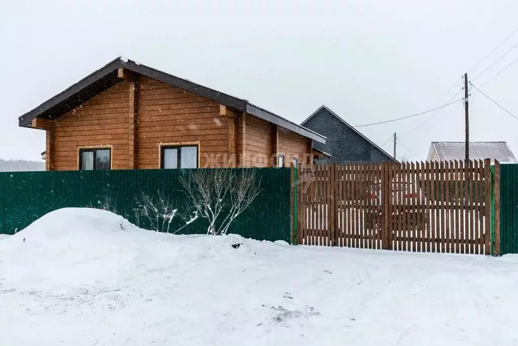 Дом в Новосибирская область, Новосибирский район, с. Верх-Тула ... - Фото 0