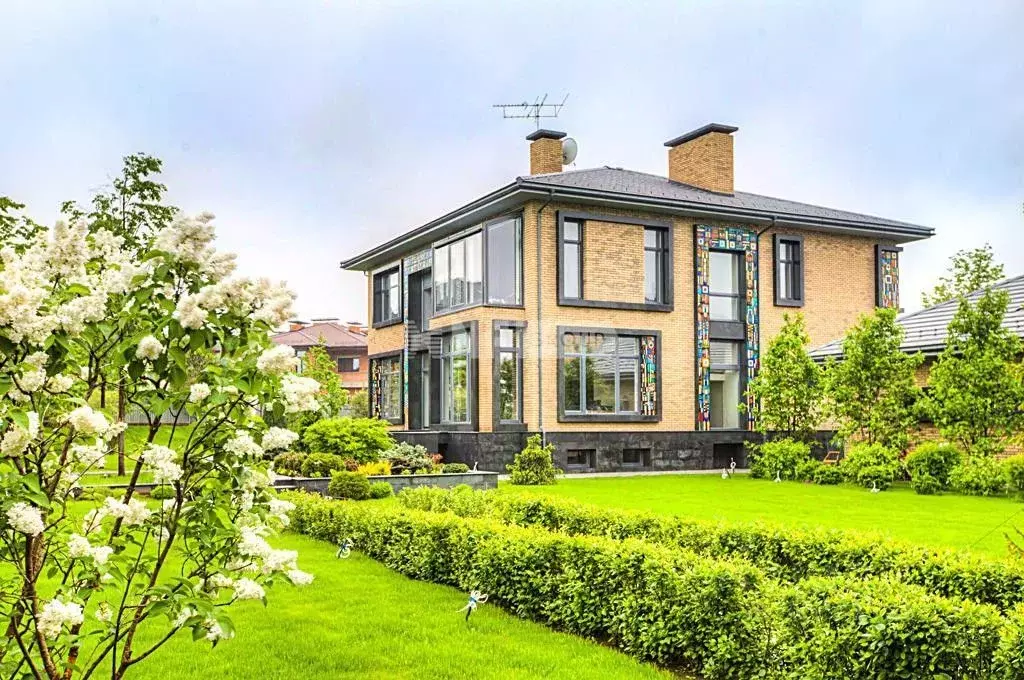 Коттедж в Московская область, Одинцовский городской округ, д. ... - Фото 1